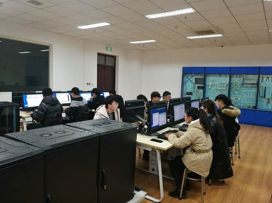 云計算技術與應用賽項校內選拔賽順利舉辦，技術開發與服務能力獲全面檢驗